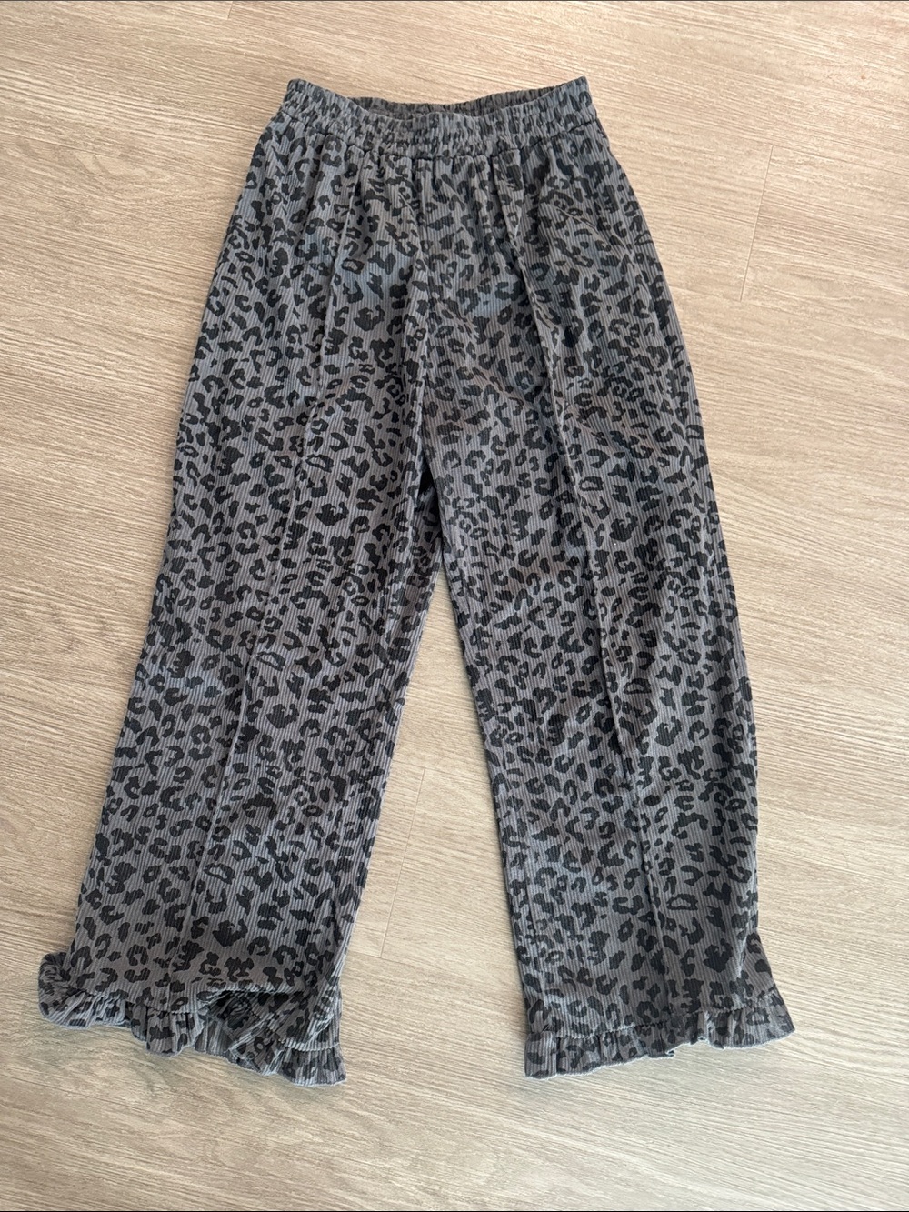 Women’s Gray Leopard Print Ruffle Hem Pants